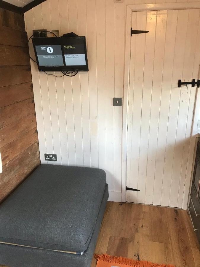 Luxury Cosy Carriage With Electric Private Hot Tub Διαμέρισμα Χέρεφορντ Εξωτερικό φωτογραφία